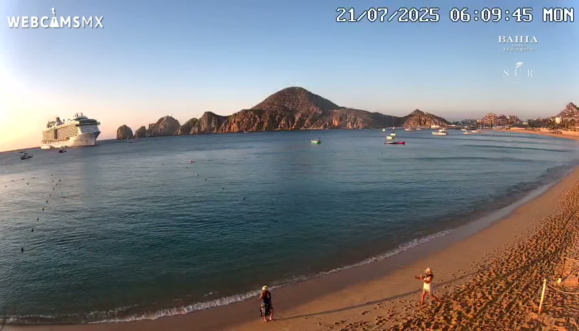 Cabo San Lucas, Playa El Medano Beach Live Cam - Los Cabos, Baja California Sur, Mexico