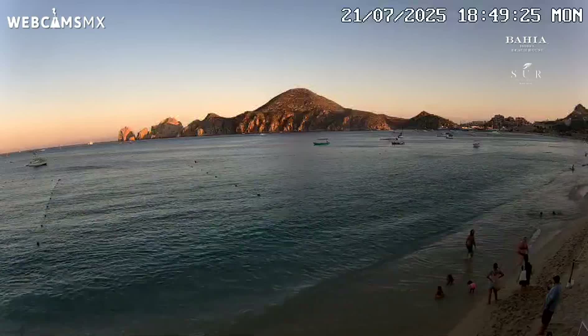 Cabo San Lucas, Playa El Medano Beach Live Cam - Los Cabos, Baja California Sur, Mexico