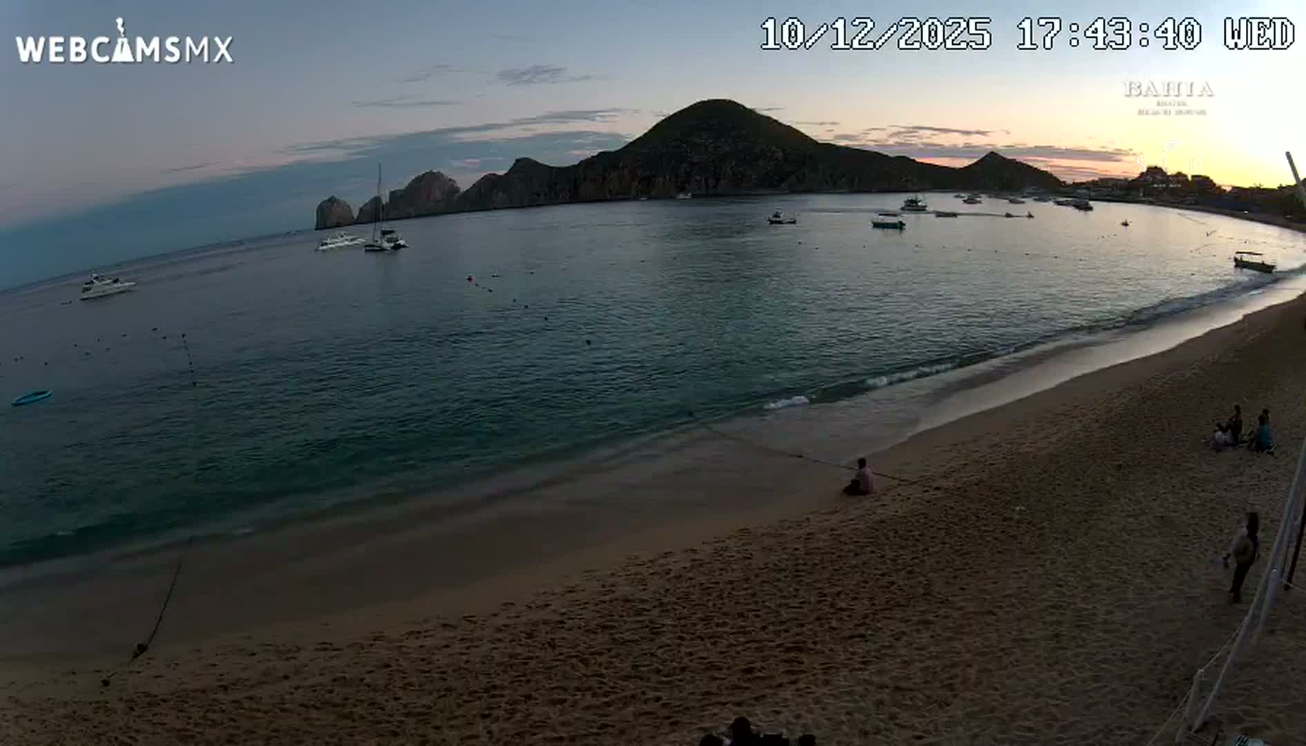 Cabo San Lucas, Playa El Medano Beach towards South View Live Cam - El Medano Ejidal, Los Cabos, Baja California Sur, Mexico