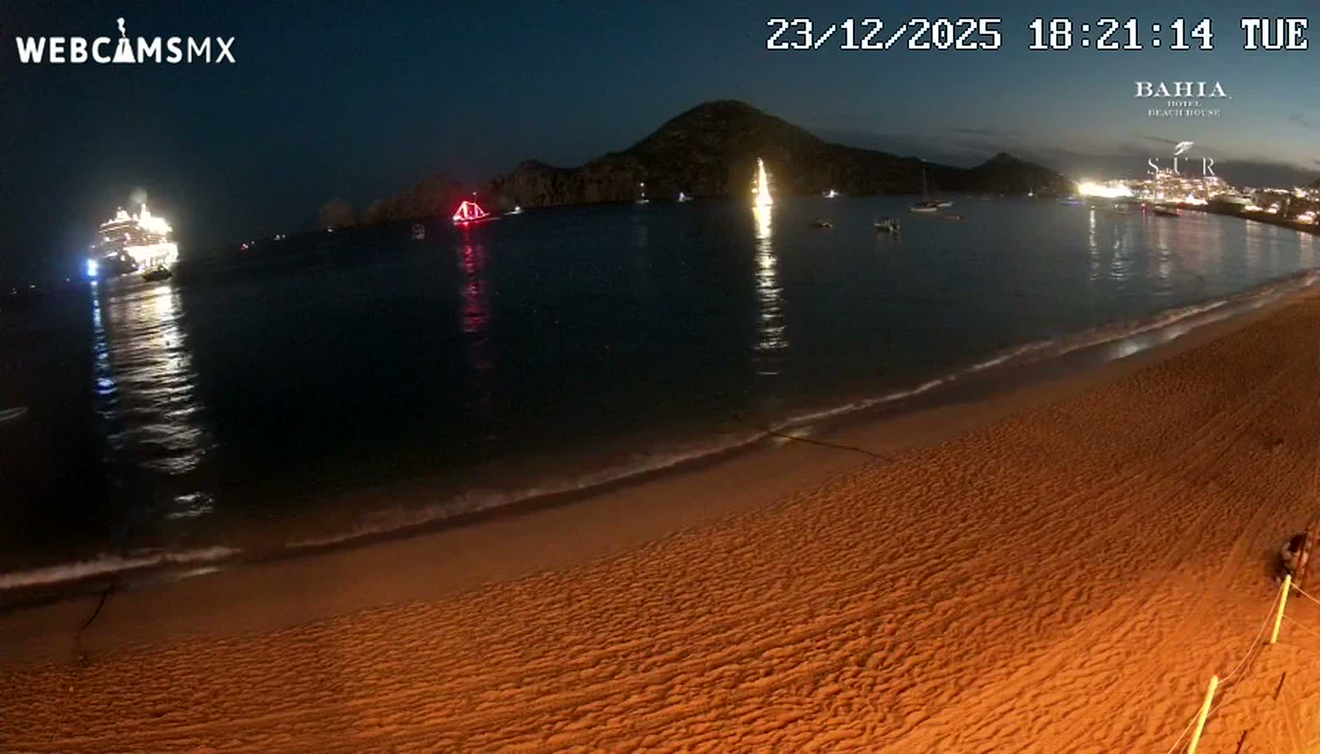 Cabo San Lucas, Playa El Medano Beach towards South View Live Cam - El Medano Ejidal, Los Cabos, Baja California Sur, Mexico