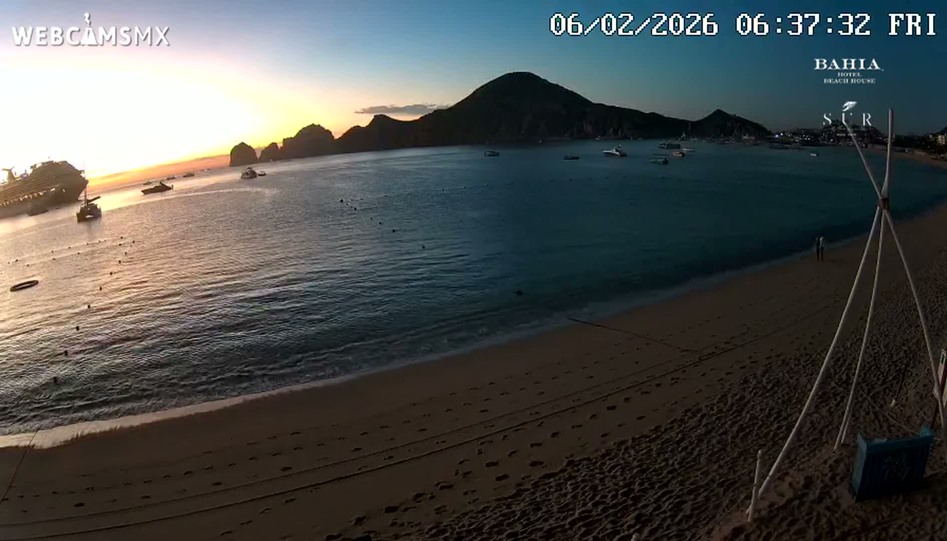 Cabo San Lucas, Playa El Medano Beach towards South View Live Cam - El Medano Ejidal, Los Cabos, Baja California Sur, Mexico