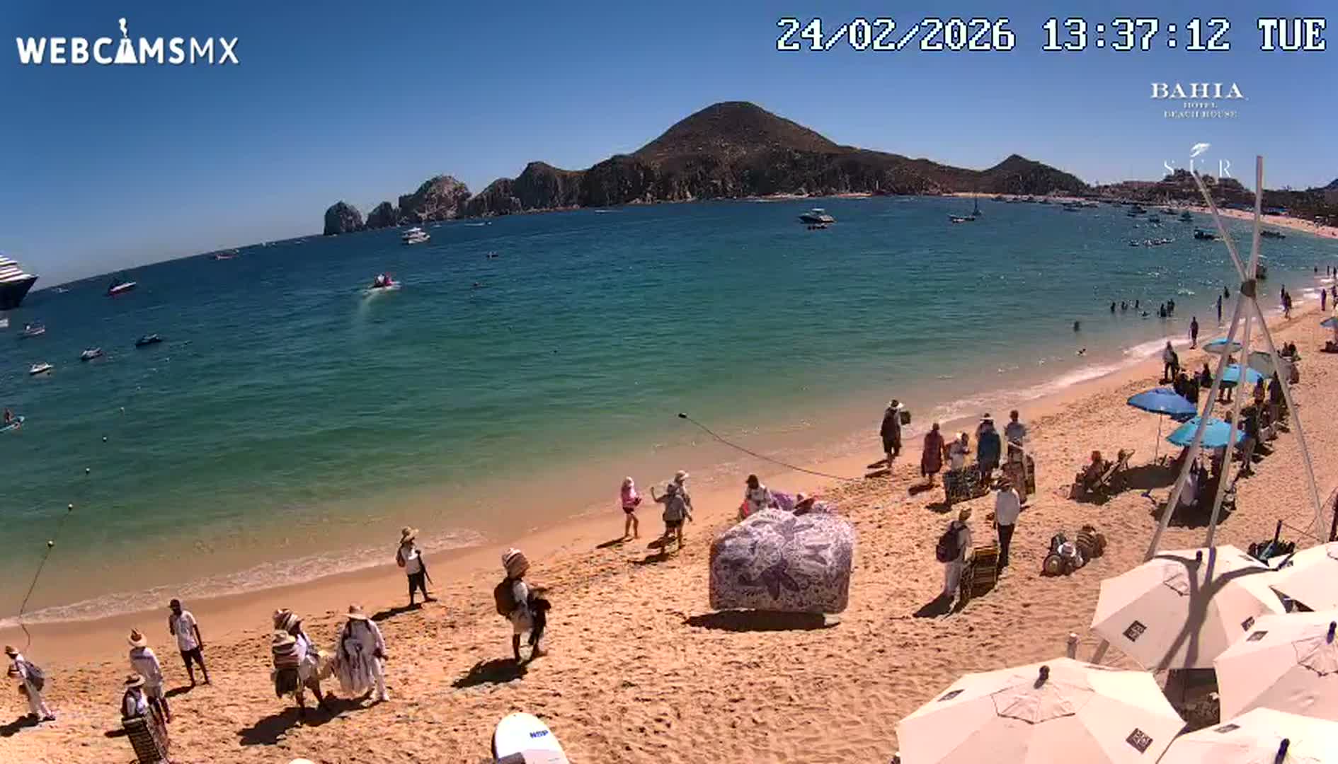 Cabo San Lucas, Playa El Medano Beach towards South View Live Cam - El Medano Ejidal, Los Cabos, Baja California Sur, Mexico