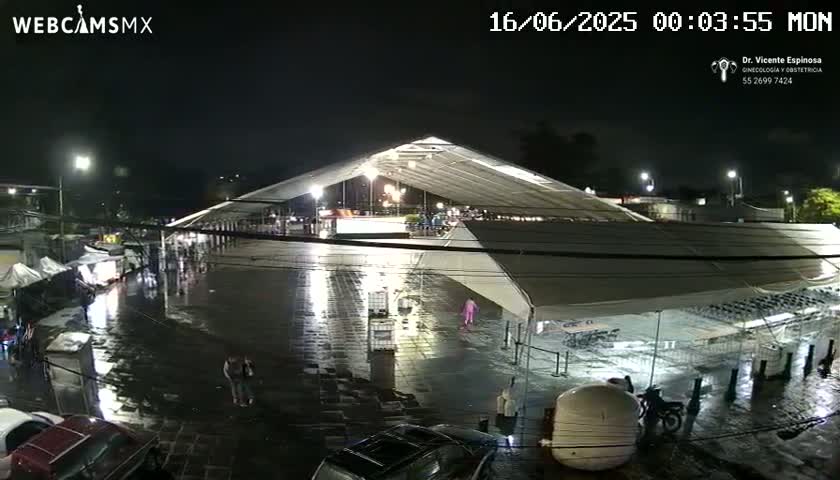 Iztapalapa, Plaza Cuitlahuac Square Live Cam - Iztapalapa, Ciudad de Mexico, Mexico