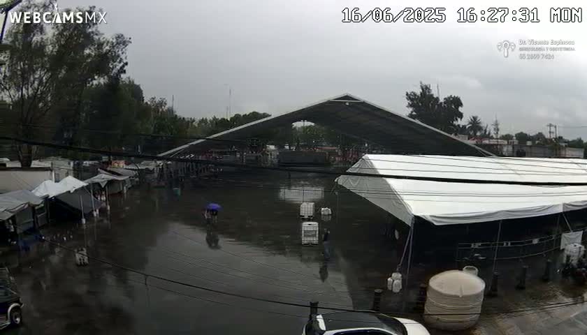 Iztapalapa, Plaza Cuitlahuac Square Live Cam - Iztapalapa, Ciudad de Mexico, Mexico