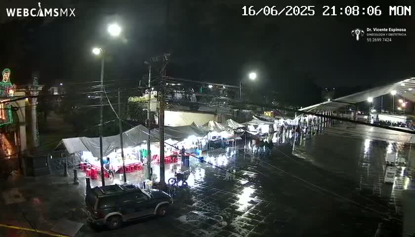 Iztapalapa, Plaza Cuitlahuac Square Live Cam - Iztapalapa, Ciudad de Mexico, Mexico
