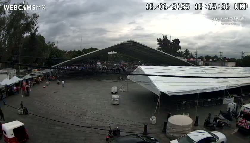 Iztapalapa, Plaza Cuitlahuac Square Live Cam - Iztapalapa, Ciudad de Mexico, Mexico