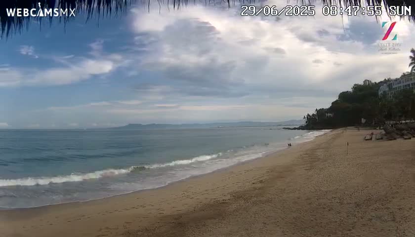 Hyatt Ziva, Playa Les Escates Beach Live Cam - Puerto Vallarta, Jalisco, Mexico