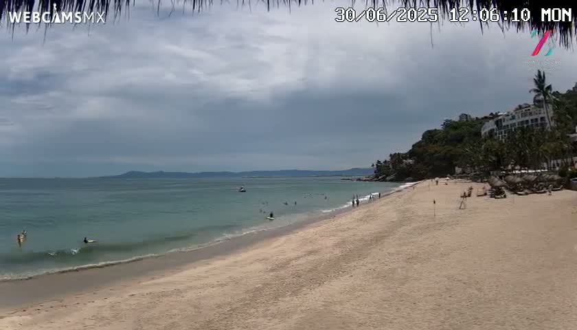 Hyatt Ziva, Playa Les Escates Beach Live Cam - Puerto Vallarta, Jalisco, Mexico