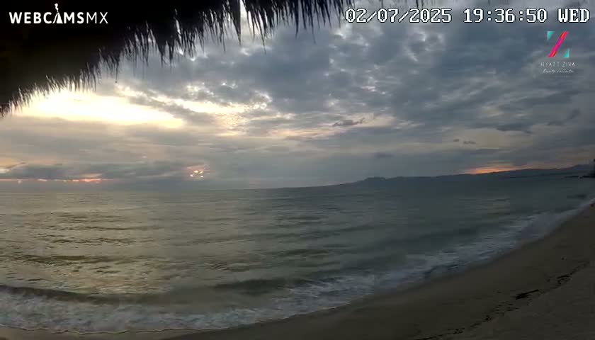 Hyatt Ziva, Playa Les Escates Beach Live Cam - Puerto Vallarta, Jalisco, Mexico