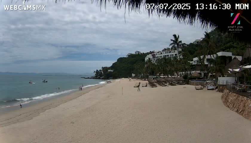 Hyatt Ziva, Playa Les Escates Beach Live Cam - Puerto Vallarta, Jalisco, Mexico