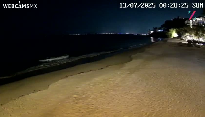 Hyatt Ziva, Playa Les Escates Beach Live Cam - Puerto Vallarta, Jalisco, Mexico