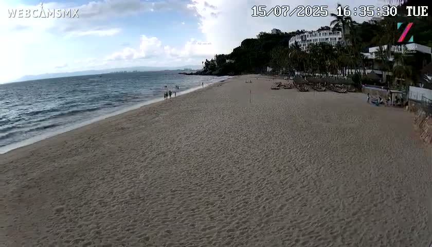 Hyatt Ziva, Playa Les Escates Beach Live Cam - Puerto Vallarta, Jalisco, Mexico