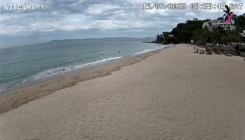 Hyatt Ziva, Playa Les Escates Beach Live Cam - Puerto Vallarta, Jalisco, Mexico