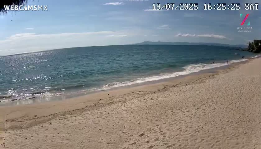 Hyatt Ziva, Playa Les Escates Beach Live Cam - Puerto Vallarta, Jalisco, Mexico