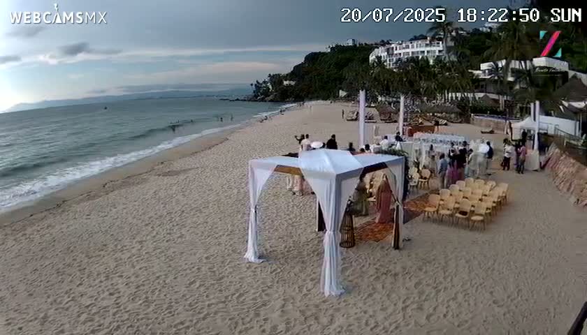 Hyatt Ziva, Playa Les Escates Beach Live Cam - Puerto Vallarta, Jalisco, Mexico