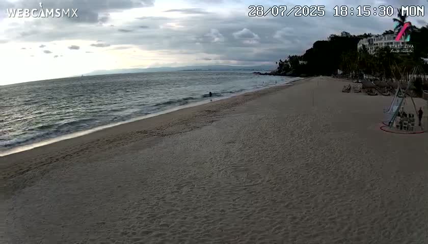 Hyatt Ziva, Playa Les Escates Beach Live Cam - Puerto Vallarta, Jalisco, Mexico