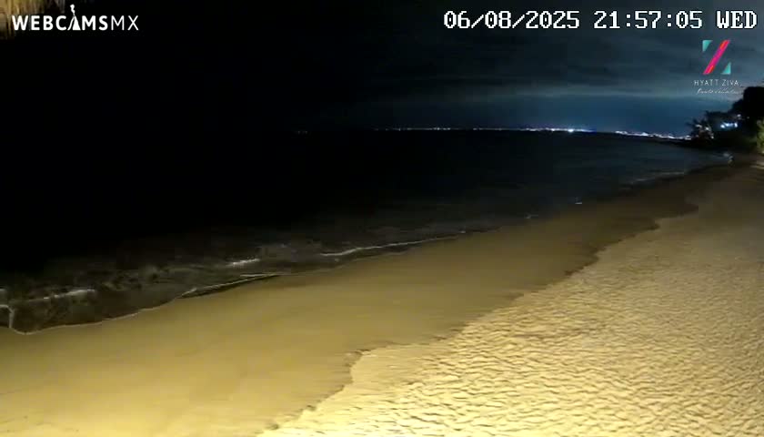 Hyatt Ziva, Playa Les Escates Beach Live Cam - Puerto Vallarta, Jalisco, Mexico