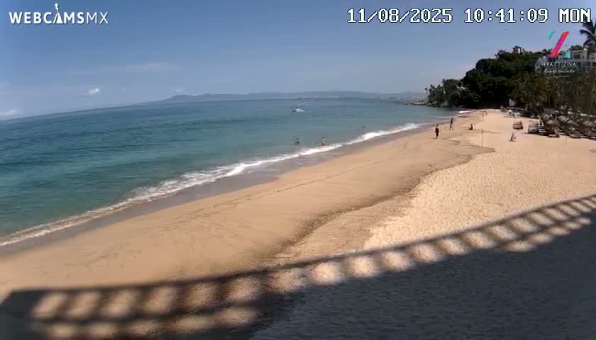 Hyatt Ziva, Playa Les Escates Beach Live Cam - Puerto Vallarta, Jalisco, Mexico