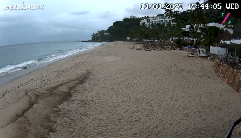 Hyatt Ziva, Playa Les Escates Beach Live Cam - Puerto Vallarta, Jalisco, Mexico