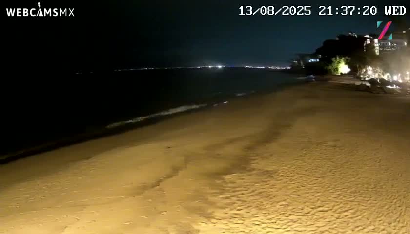Hyatt Ziva, Playa Les Escates Beach Live Cam - Puerto Vallarta, Jalisco, Mexico