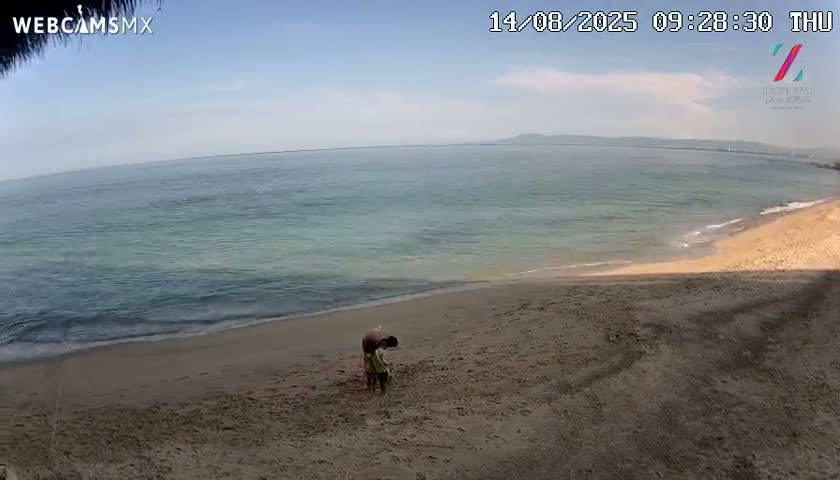 Hyatt Ziva, Playa Les Escates Beach Live Cam - Puerto Vallarta, Jalisco, Mexico