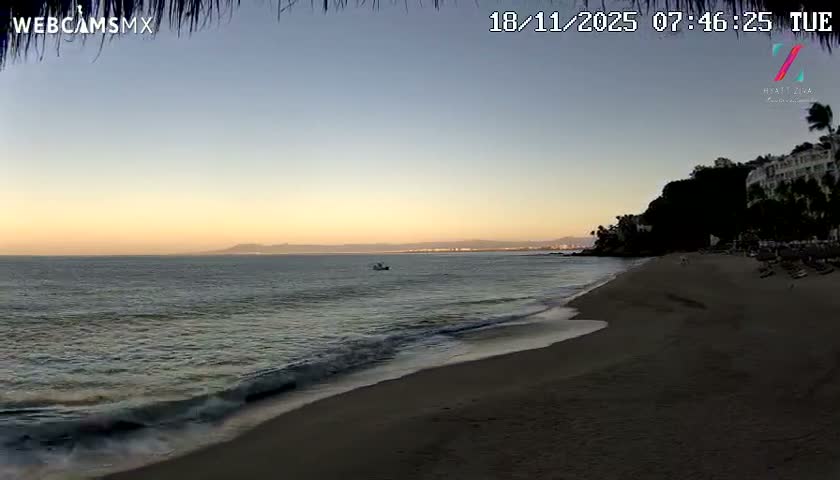 Hyatt Ziva, Playa Les Escates Beach Live Cam - Puerto Vallarta, Jalisco, Mexico