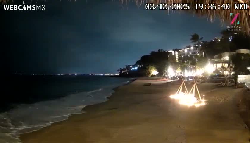 Hyatt Ziva, Playa Les Escates Beach Live Cam - Puerto Vallarta, Jalisco, Mexico