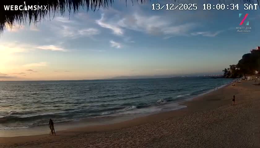 Hyatt Ziva, Playa Les Escates Beach Live Cam - Puerto Vallarta, Jalisco, Mexico