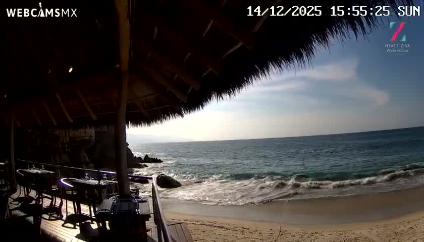 Hyatt Ziva, Playa Les Escates Beach Live Cam - Puerto Vallarta, Jalisco, Mexico