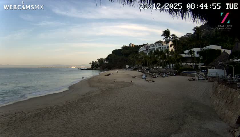 Hyatt Ziva, Playa Les Escates Beach Live Cam - Puerto Vallarta, Jalisco, Mexico