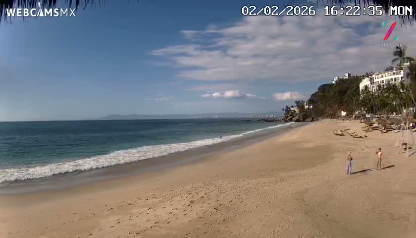 Hyatt Ziva, Playa Les Escates Beach Live Cam - Puerto Vallarta, Jalisco, Mexico