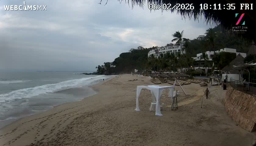 Hyatt Ziva, Playa Les Escates Beach Live Cam - Puerto Vallarta, Jalisco, Mexico