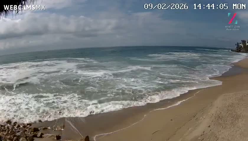 Hyatt Ziva, Playa Les Escates Beach Live Cam - Puerto Vallarta, Jalisco, Mexico