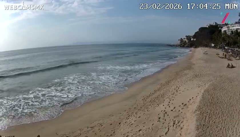 Hyatt Ziva, Playa Les Escates Beach Live Cam - Puerto Vallarta, Jalisco, Mexico