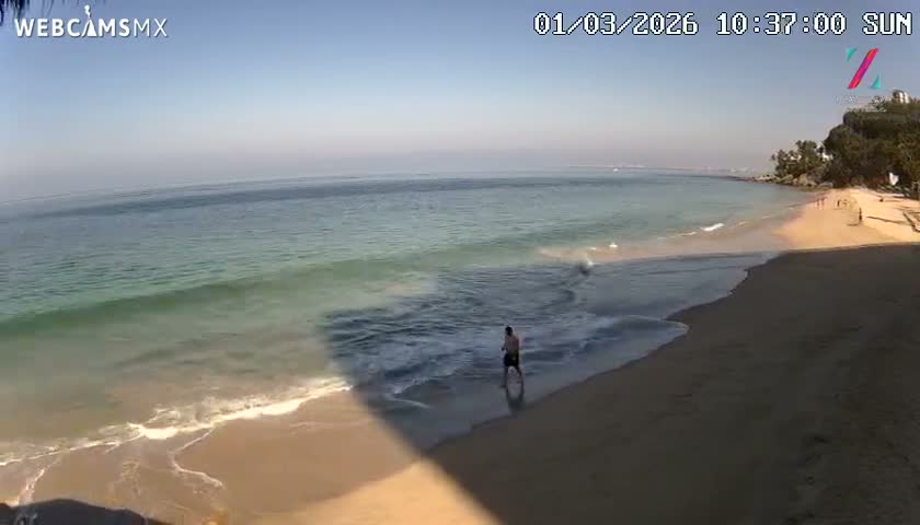 Hyatt Ziva, Playa Les Escates Beach Live Cam - Puerto Vallarta, Jalisco, Mexico