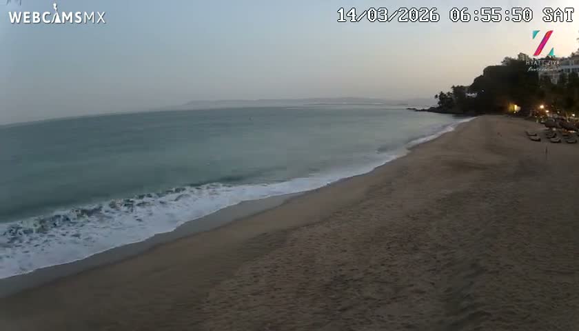 Hyatt Ziva, Playa Les Escates Beach Live Cam - Puerto Vallarta, Jalisco, Mexico