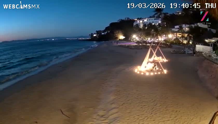 Hyatt Ziva, Playa Les Escates Beach Live Cam - Puerto Vallarta, Jalisco, Mexico
