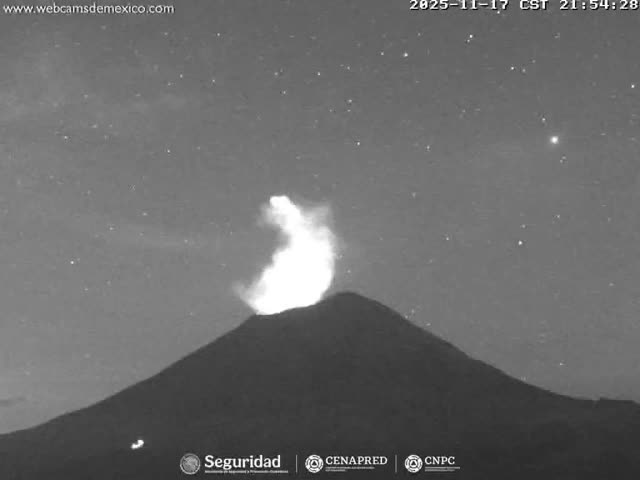 Volcán Popocatepetl Volcano from Centro Altzomoni - San Rafael,  Estado de México, Mexico