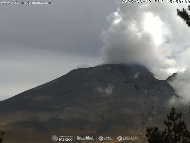 Volcán Popocatepetl Volcano from Tlamacas Live Cam  - San Nicolas de los Ranchos, Puebla, Mexico