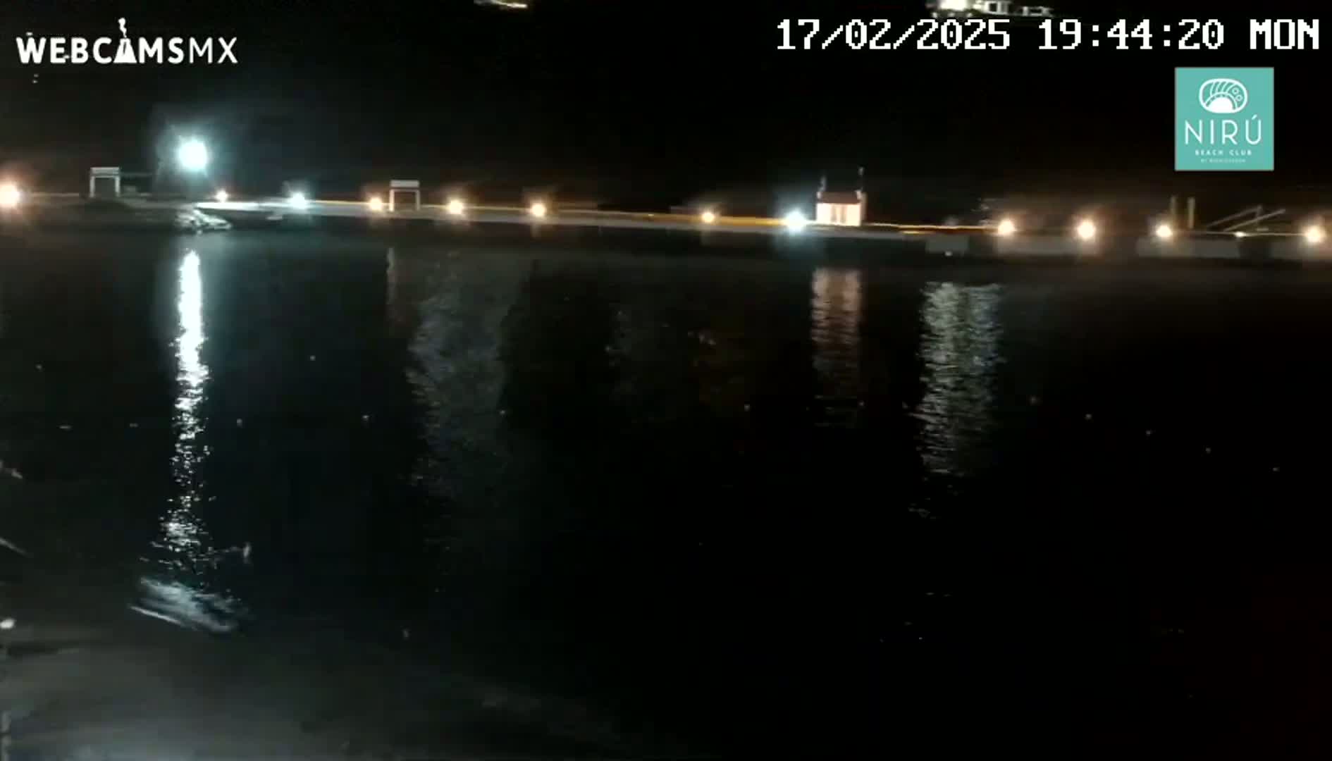 La Crucecita, Bahia Santa Cruz Huatulco Beach Live Cam - Santa Maria Huatulco, Oaxaca, Mexico