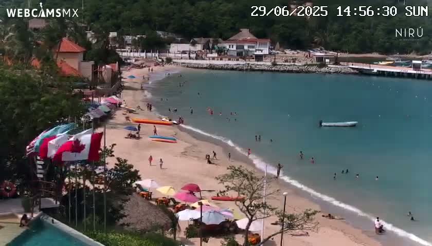 La Crucecita, Bahia Santa Cruz Huatulco Beach Live Cam - Santa Maria Huatulco, Oaxaca, Mexico