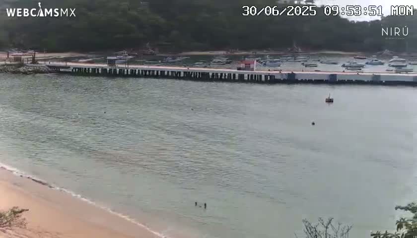 La Crucecita, Bahia Santa Cruz Huatulco Beach Live Cam - Santa Maria Huatulco, Oaxaca, Mexico