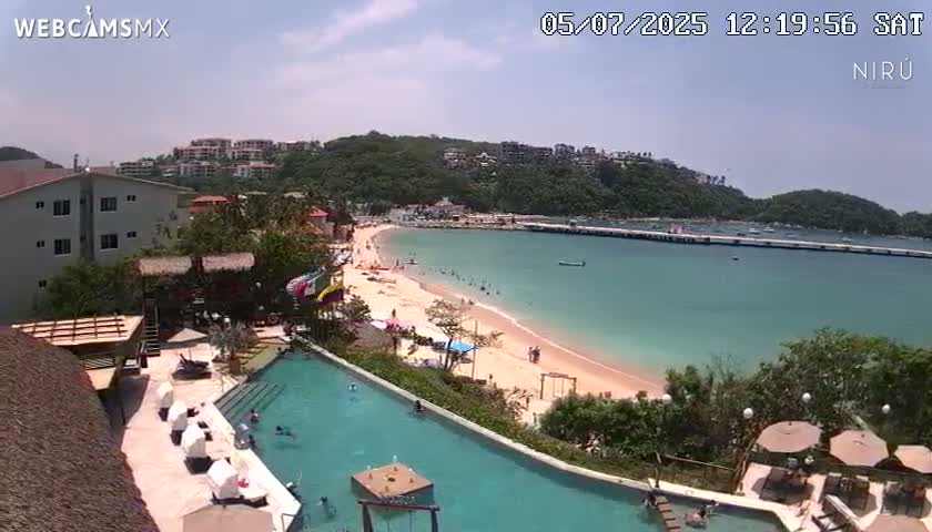 La Crucecita, Bahia Santa Cruz Huatulco Beach Live Cam - Santa Maria Huatulco, Oaxaca, Mexico