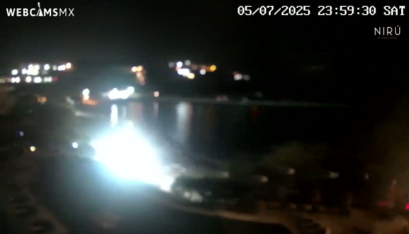 La Crucecita, Bahia Santa Cruz Huatulco Beach Live Cam - Santa Maria Huatulco, Oaxaca, Mexico