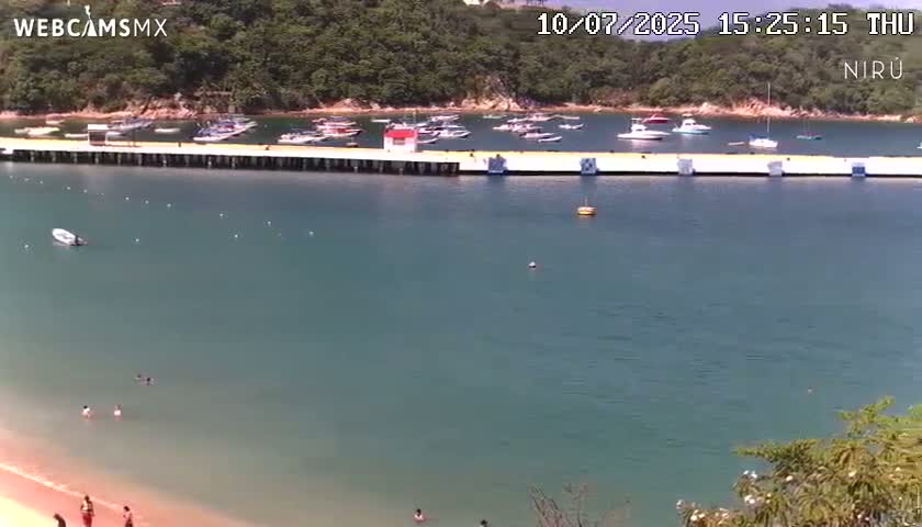 La Crucecita, Bahia Santa Cruz Huatulco Beach Live Cam - Santa Maria Huatulco, Oaxaca, Mexico