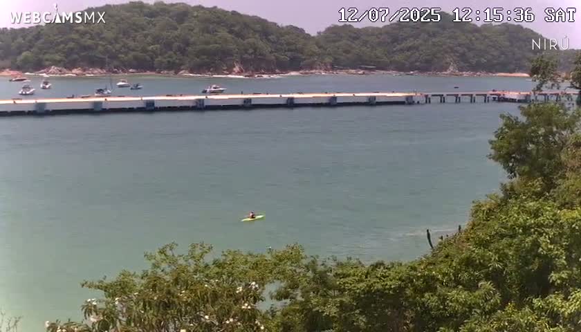 La Crucecita, Bahia Santa Cruz Huatulco Beach Live Cam - Santa Maria Huatulco, Oaxaca, Mexico