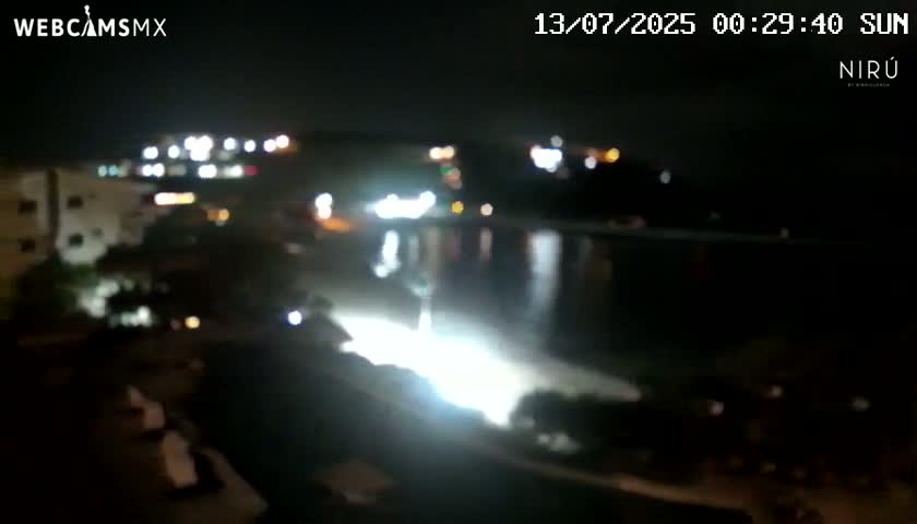 La Crucecita, Bahia Santa Cruz Huatulco Beach Live Cam - Santa Maria Huatulco, Oaxaca, Mexico