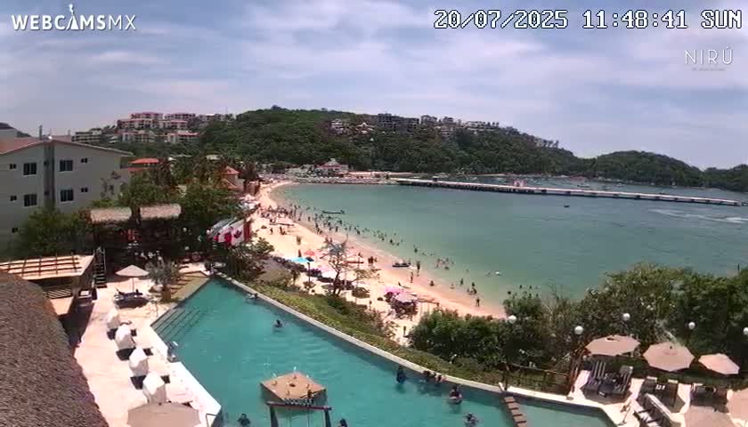 La Crucecita, Bahia Santa Cruz Huatulco Beach Live Cam - Santa Maria Huatulco, Oaxaca, Mexico