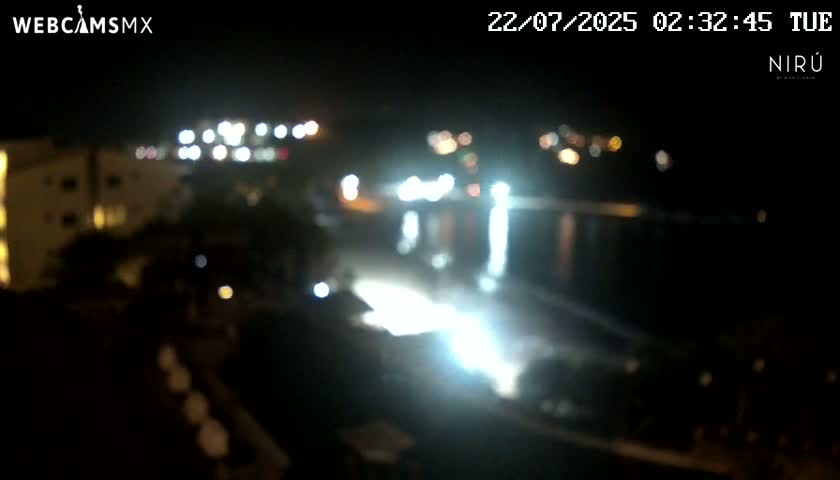 La Crucecita, Bahia Santa Cruz Huatulco Beach Live Cam - Santa Maria Huatulco, Oaxaca, Mexico