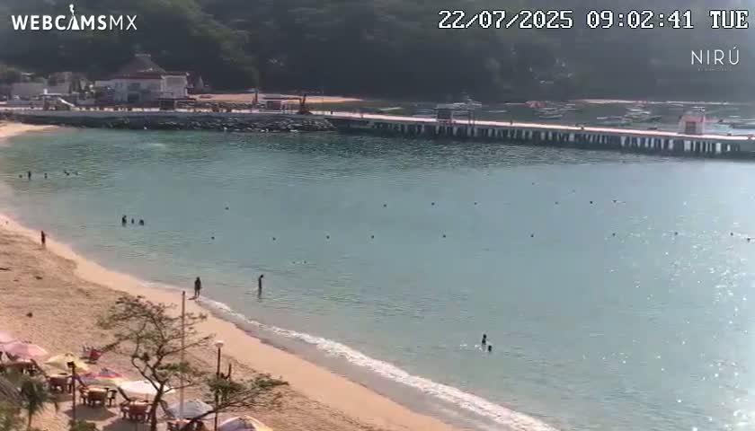 La Crucecita, Bahia Santa Cruz Huatulco Beach Live Cam - Santa Maria Huatulco, Oaxaca, Mexico
